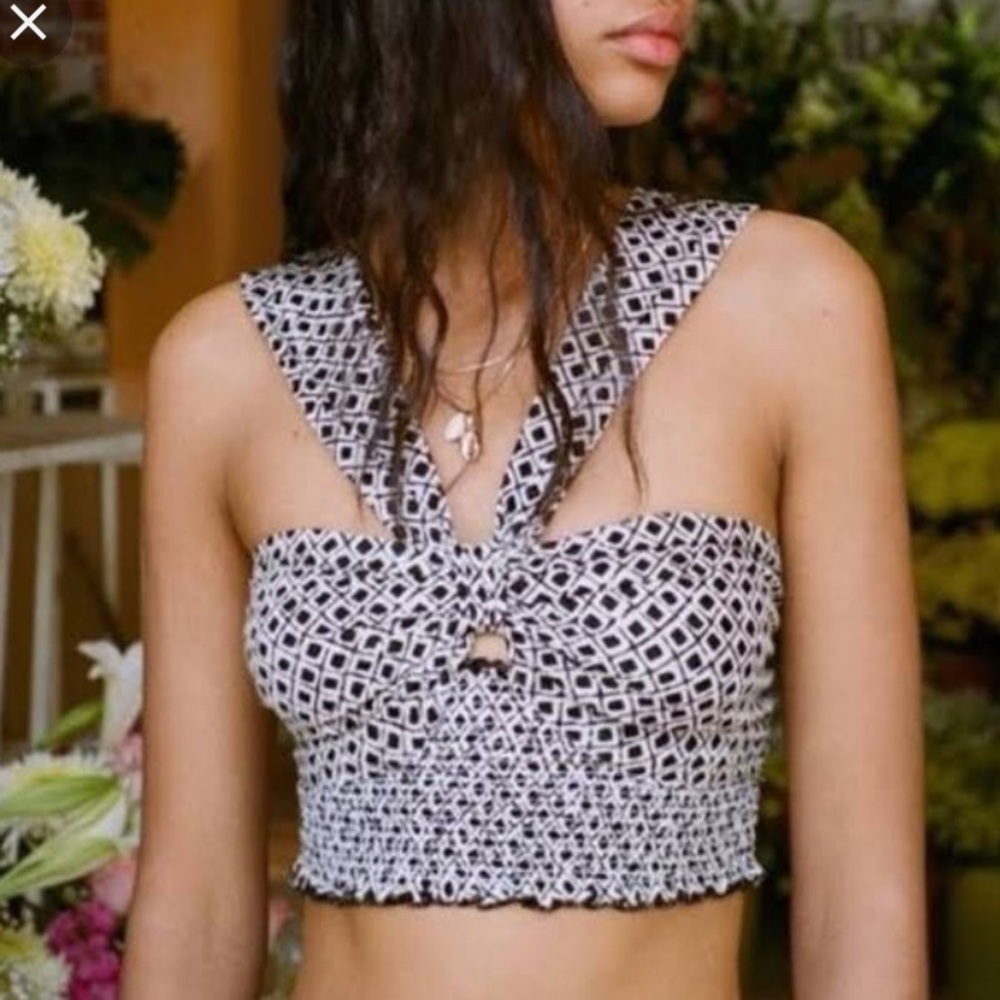 Cute urban outfitters crop top